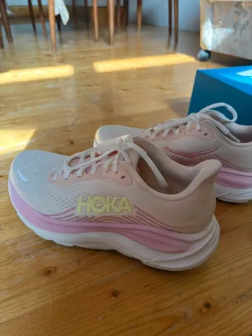 Hoka Clifton 11 bike d'occasion — image 5 sur 7