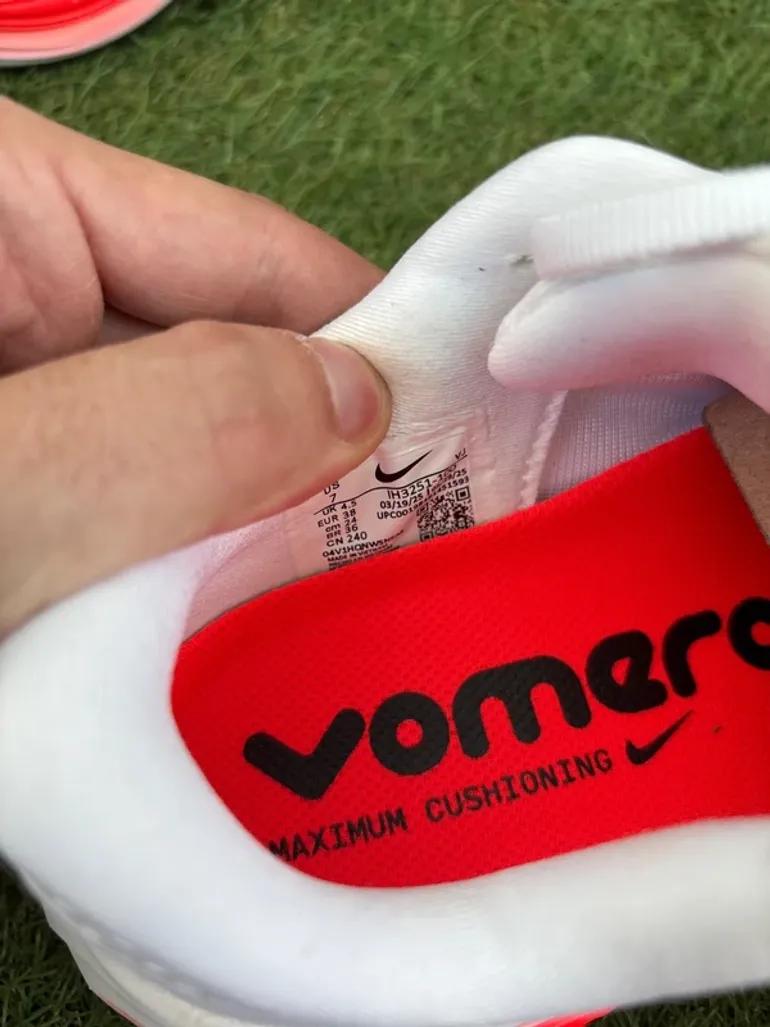 Used White Vomero Plus bike — image 5 of 5