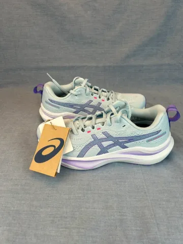 Asics Gel Roadmiles 4 bike d'occasion — image 1 sur 9
