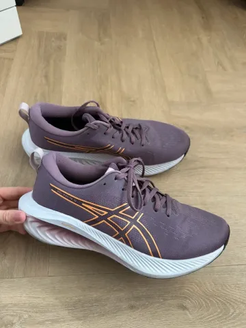 Asics Hardloopschoenen bike d'occasion — image 1 sur 7