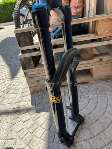 Käytetty Fox 38 Performance Fork 2024 bike — kuva 3 / 6