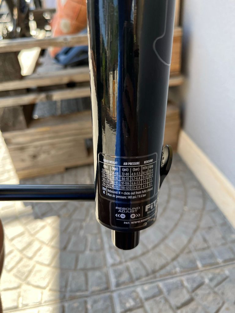 Käytetty Fox 38 Performance Fork 2024 bike — kuva 6 / 6