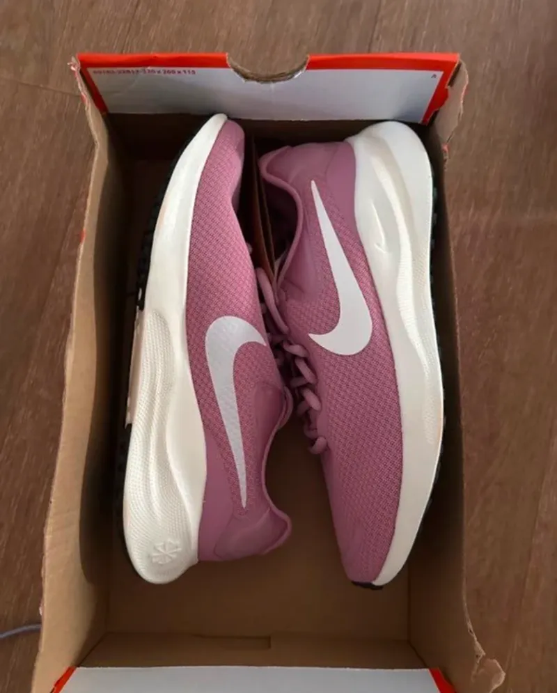 Used Rose Nike Basket femme Running Shoes