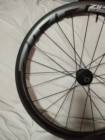 Käytetty Zipp 303 firecrest 2023 Wheels