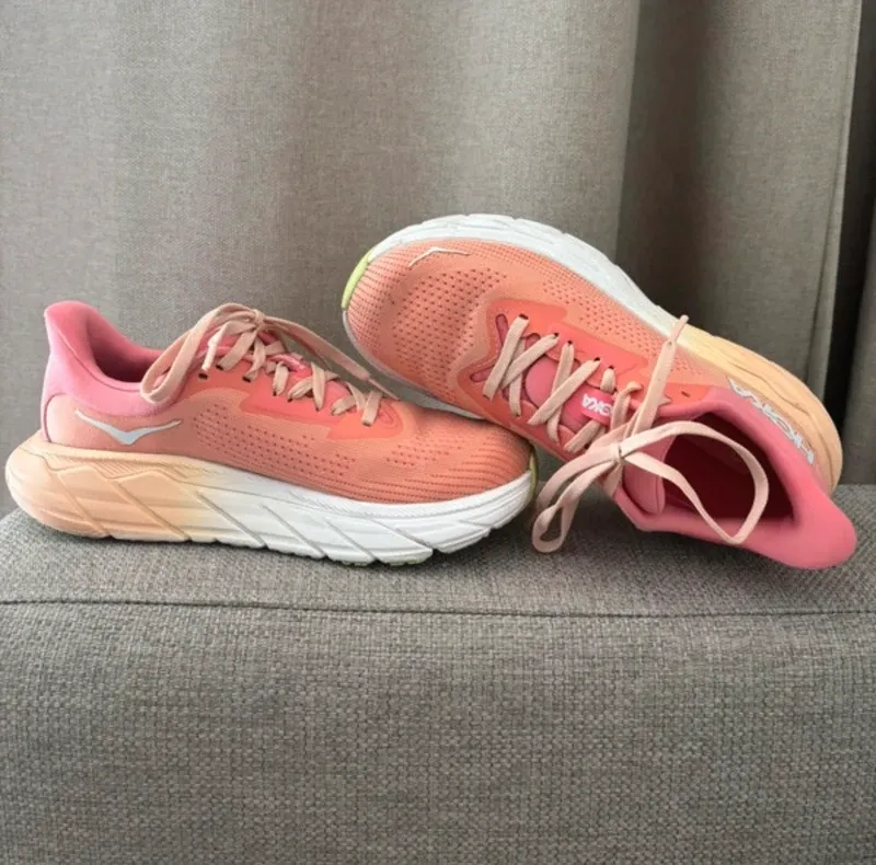 Used Hoka Arahi 7 Running Shoes