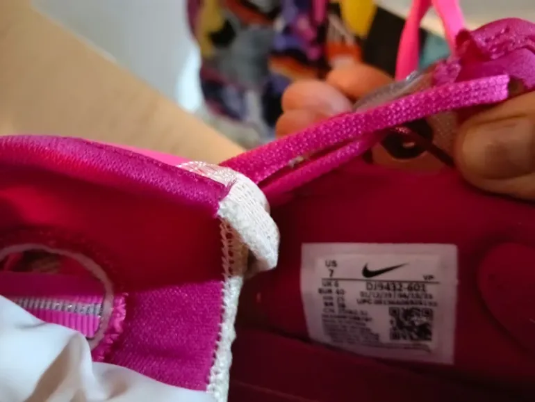 Used Nike Volleyball Shoes bike — image 3 of 3