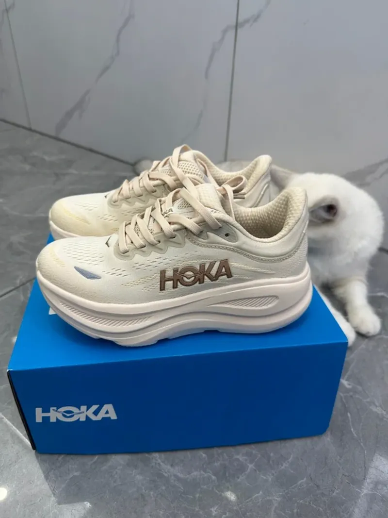 Used Hoka Baskets pour femmes Running Shoes