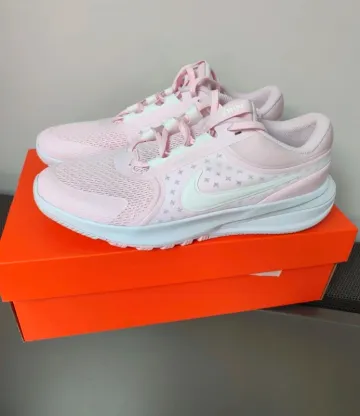 Used Nike Performance Running Shoes bike — image 1 of 4