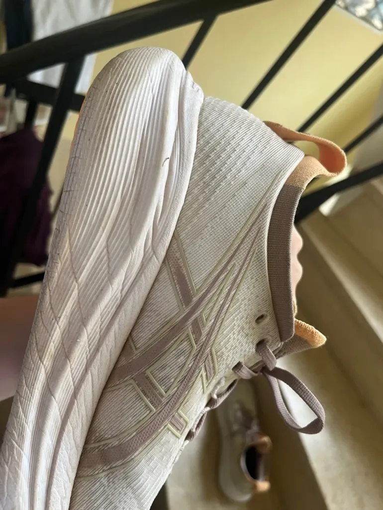 Asics Nimbus 28 bike d'occasion — image 6 sur 6