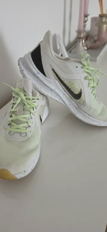 Käytetty Nike Sneaker mint grün unisex bike — kuva 1 / 2