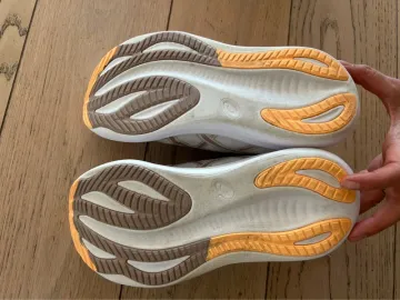 Gebrauchtes Asics Nimbus bike — Bild 4 von 4