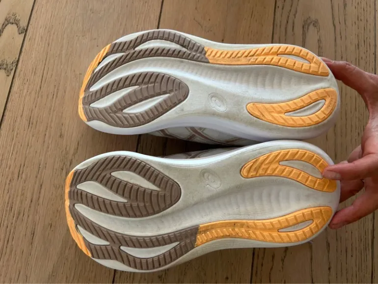 Gebrauchtes Asics Nimbus bike — Bild 4 von 4