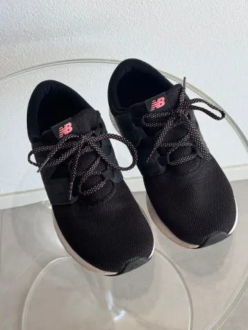 Używany New Balance Fresh Foam Vero Racer bike — zdjęcie 4 z 5