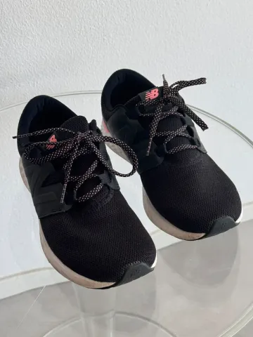Używany New Balance Fresh Foam Vero Racer bike — zdjęcie 1 z 5