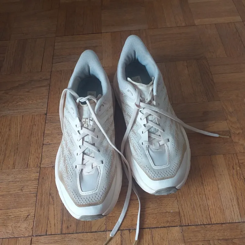 Hoka Speedgoat Running Shoes d'occasion