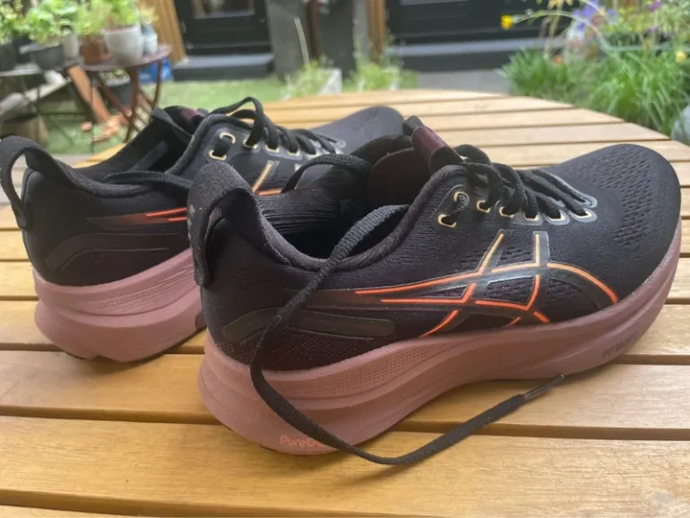 Asics Gel Kayano 32 bike usato — immagine 2 di 4