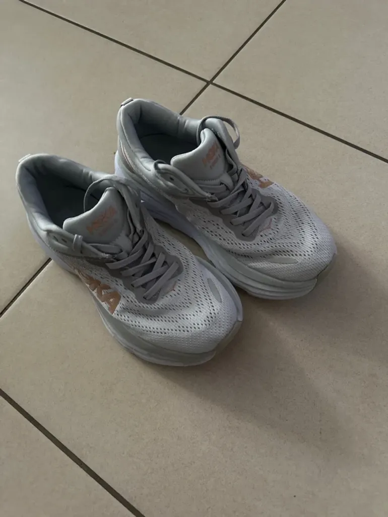 Hoka Bondi 8 bike usato — immagine 2 di 5