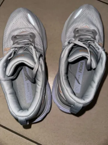 Hoka Bondi 8 bike usato — immagine 3 di 5