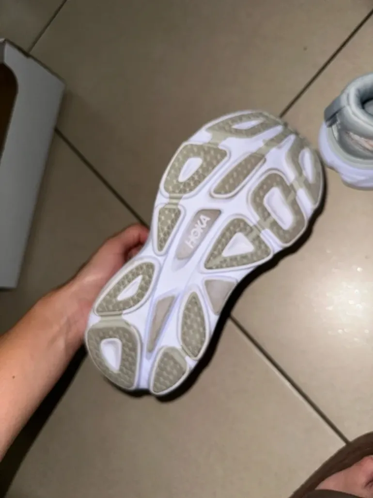 Hoka Bondi 8 bike usato — immagine 4 di 5