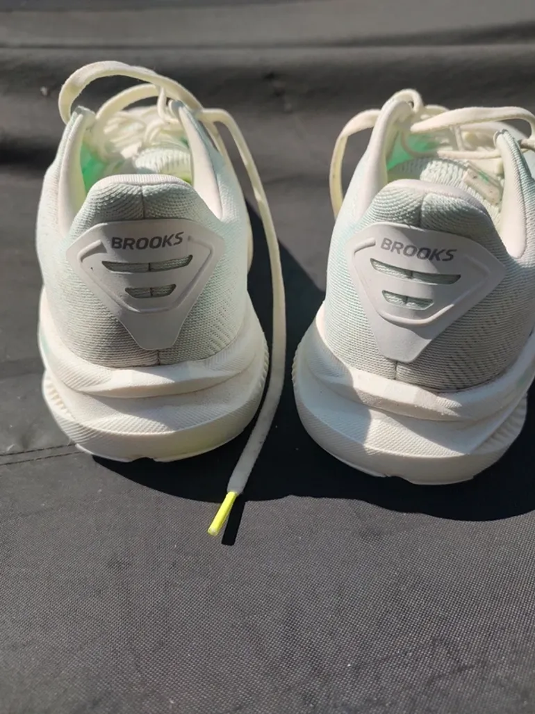 Used Brooks Ghost 17 bike — image 7 of 10
