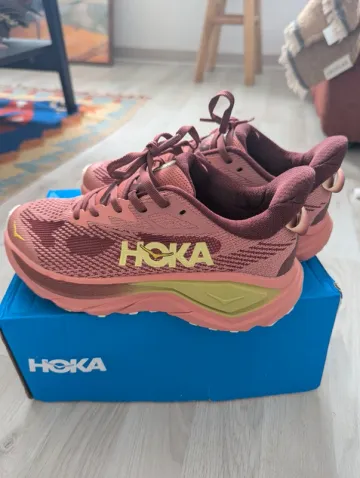 Used Hoka Challenger 8 bike — image 3 of 8