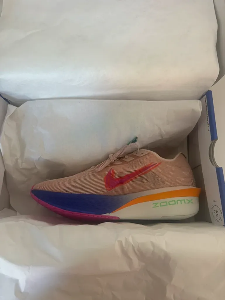Used Nike Vaporfly Next % 4 bike — image 4 of 5