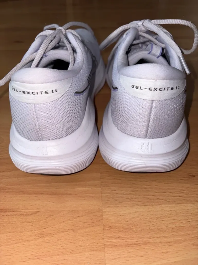 Used Asics Gel-Excite 11 bike — image 4 of 5