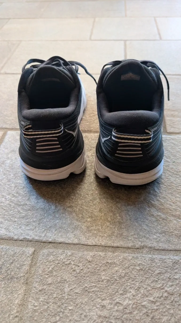 Tweedehands Hoka Bondi 7 bike — afbeelding 4 van 8