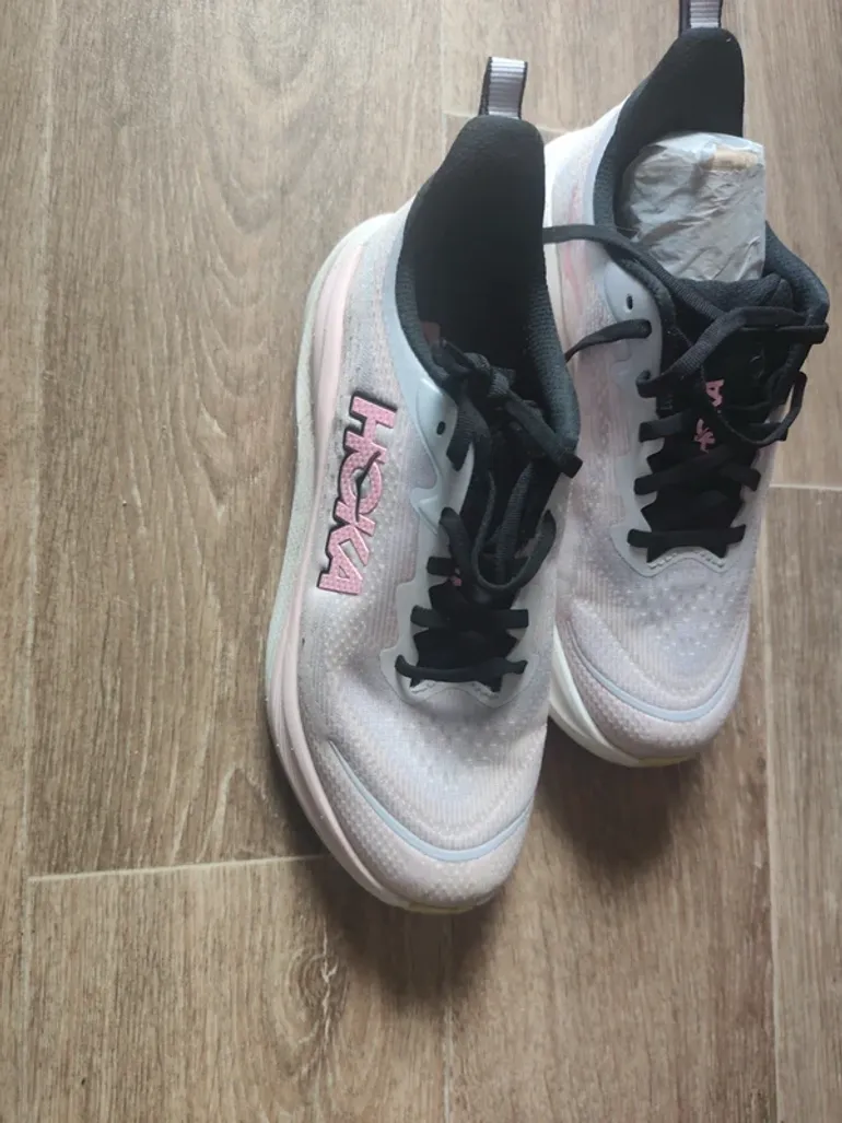 Used Hoka Running Shoes bike — image 3 of 3