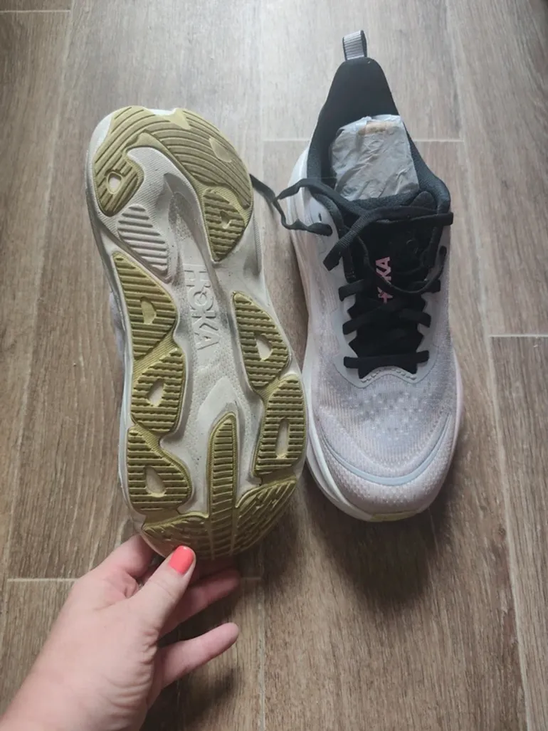 Used Hoka Running Shoes bike — image 2 of 3