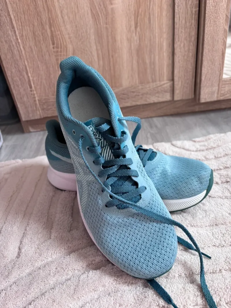 Used Adidas Asics Training Shoes Running Shoes