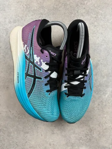 Použité Asics Magic Speed bike — obrázek 1 z 14