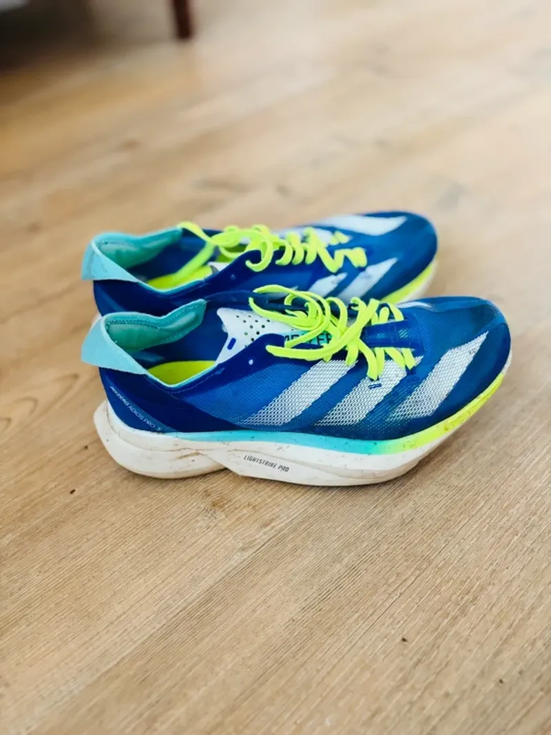 Used Adidas Carbon Running Shoes