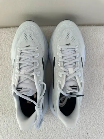 Used Brooks Ghost 18 bike — image 2 of 3