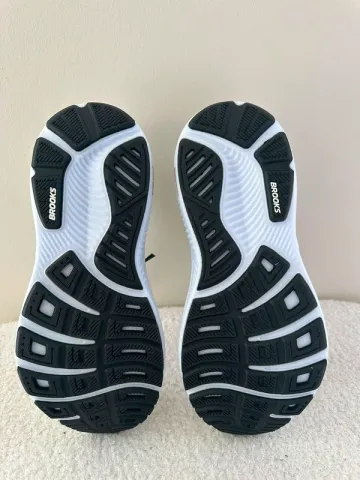 Used Brooks Ghost 18 bike — image 3 of 3