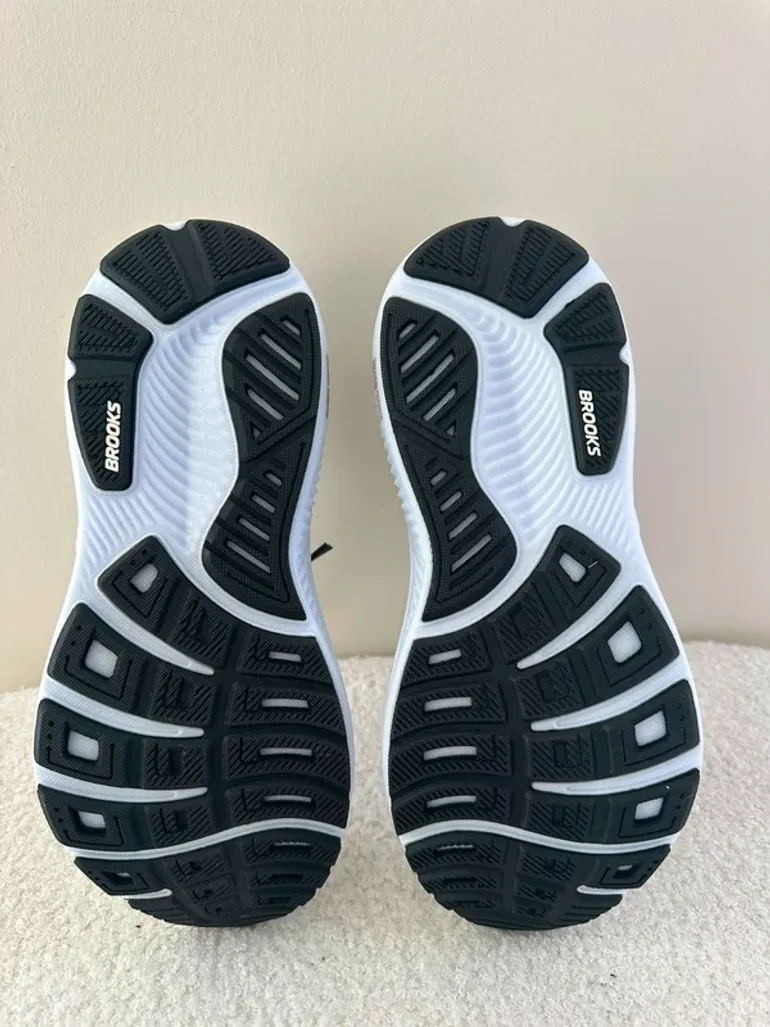 Used Brooks Ghost 18 bike — image 3 of 3