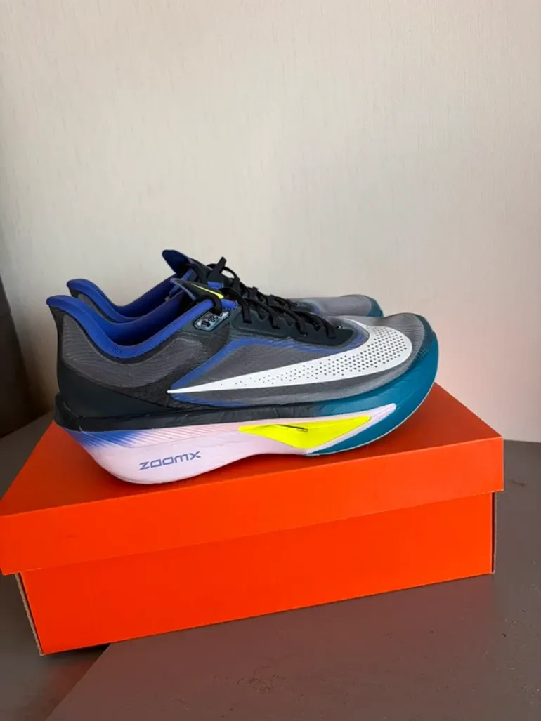 Used Nike Zoom Fly 6 bike — image 3 of 5