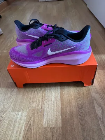 Used Nike Vomero 17 bike — image 2 of 5
