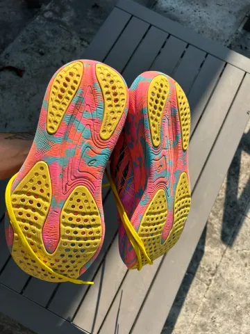 Used Asics Running Shoes bike — image 6 of 7
