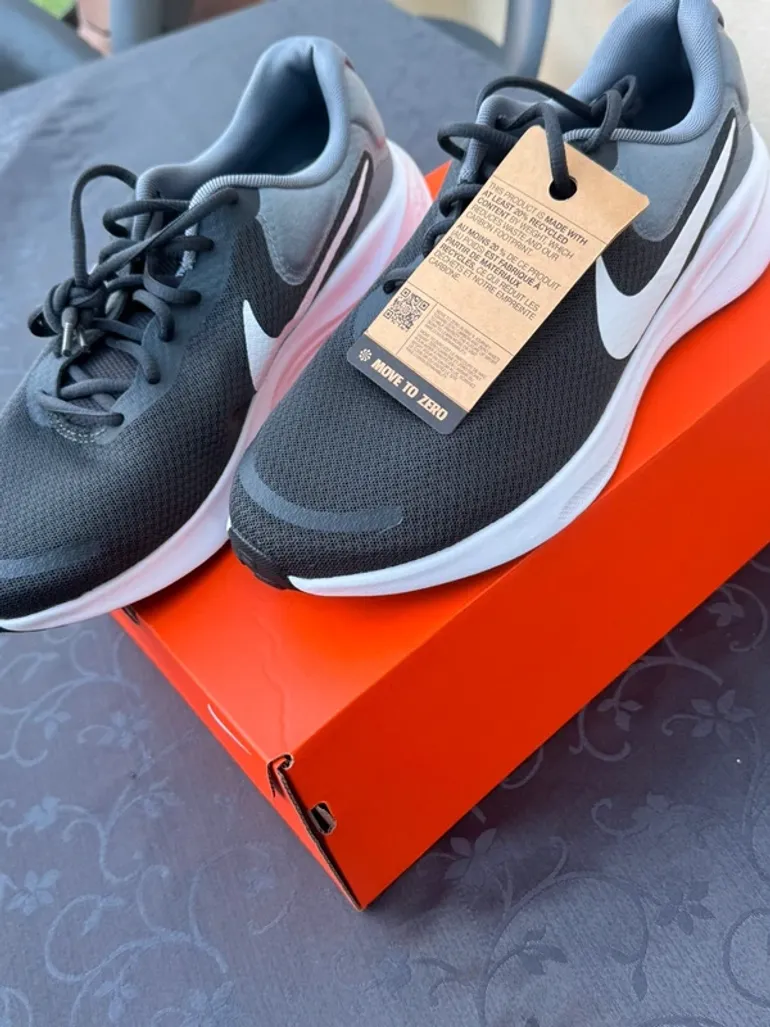 Käytetty Nike Revolution 7 bike — kuva 3 / 3