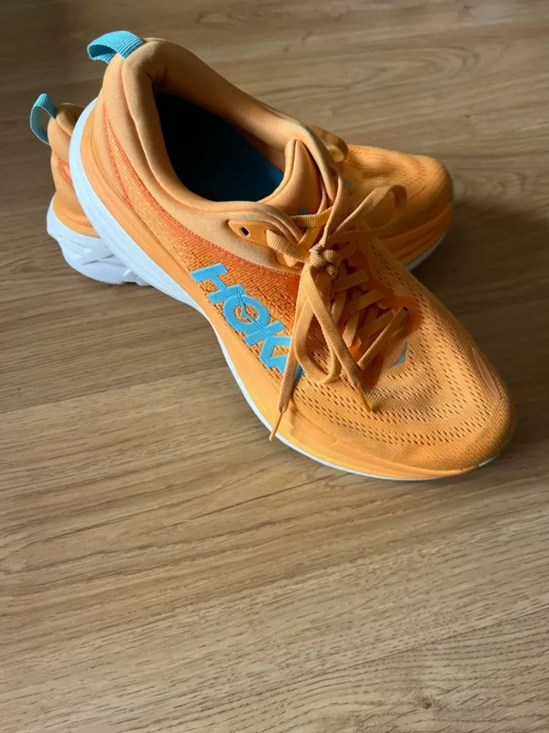 Orange Hoka Laufschuhe bike usato — immagine 2 di 8