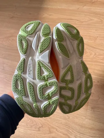 Orange Hoka Laufschuhe bike usato — immagine 4 di 8