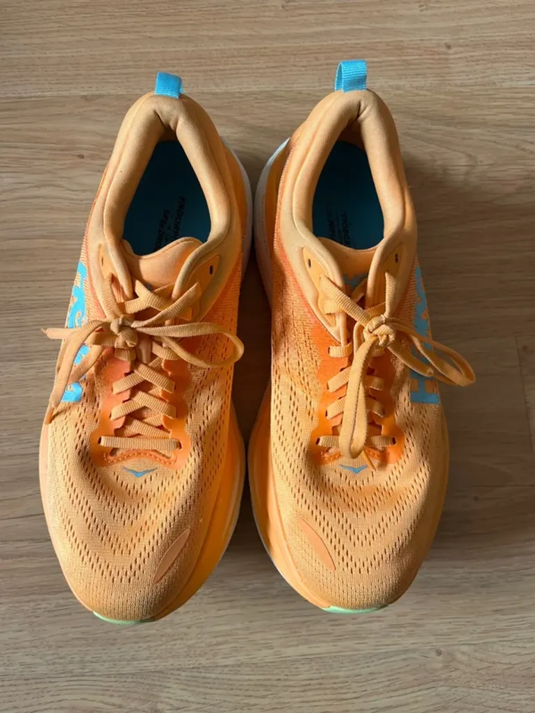 Orange Hoka Laufschuhe bike usato — immagine 3 di 8