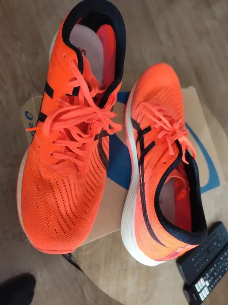 Asics Metaracer Tokyo bike d'occasion — image 3 sur 3
