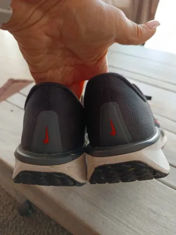Nike Quest 6 bike usato — immagine 4 di 9