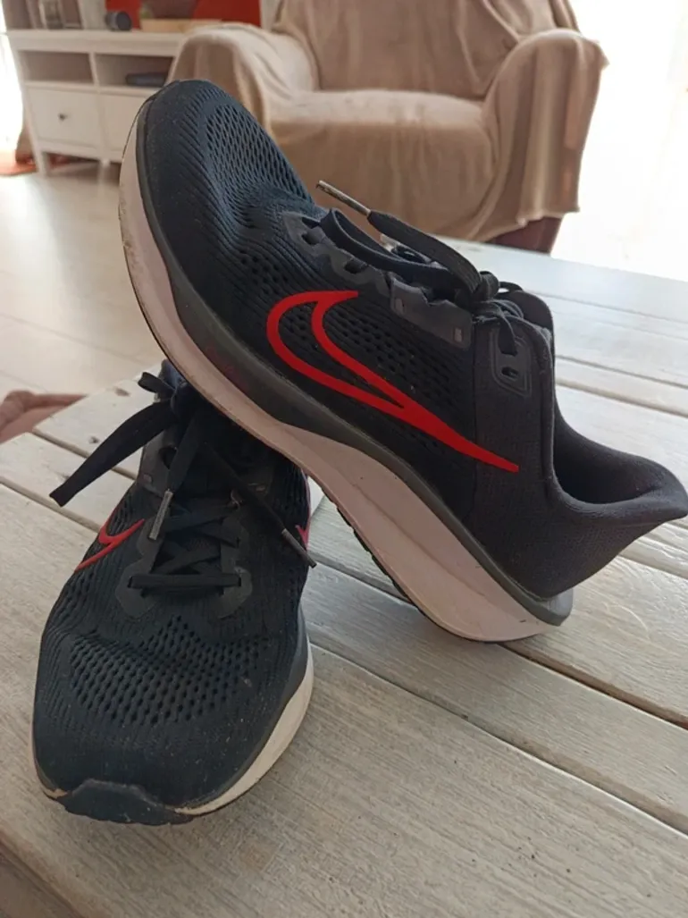 Nike Quest 6 bike usato — immagine 3 di 9