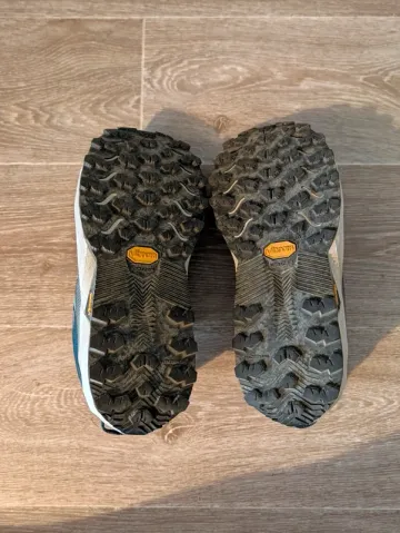 Used New Balance Rebel Trail bike — image 5 of 5