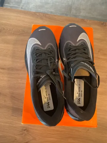 Used Nike Zoom Fly 6 bike — image 1 of 8