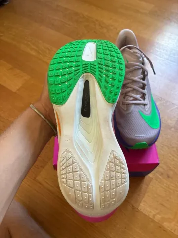 Used Nike Zoom Fly 6 bike — image 2 of 4