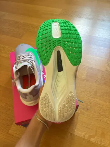 Used Nike Zoom Fly 6 bike — image 3 of 4